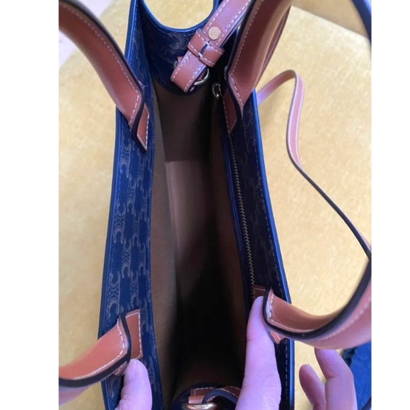 NWOT CELINE Cabas Vertical Satchel/Top Handle Bag Small - Picture 3 of 10